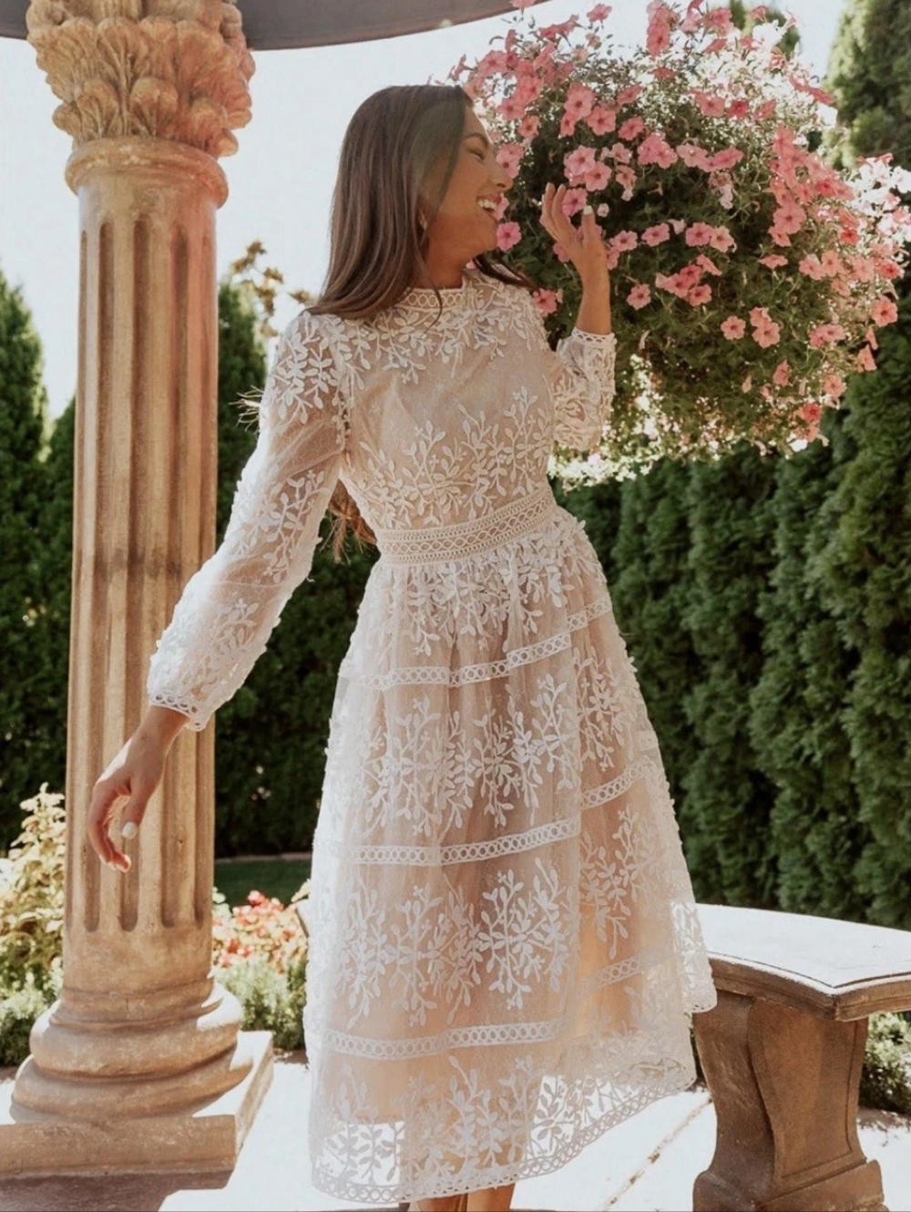 NWT Ivy City Co Sicily White Lace Floral Embroidered Champagne Lining Dress